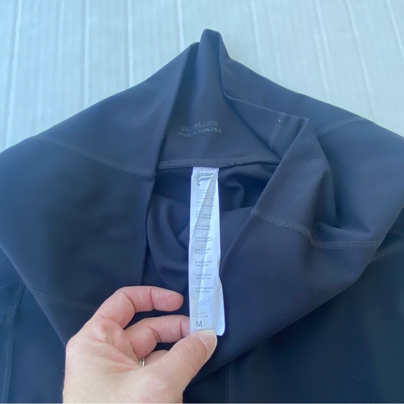 Fabletics Like New!! Womens Athletic Spandex Leggings in Black / Medium - Picture 4 of 8